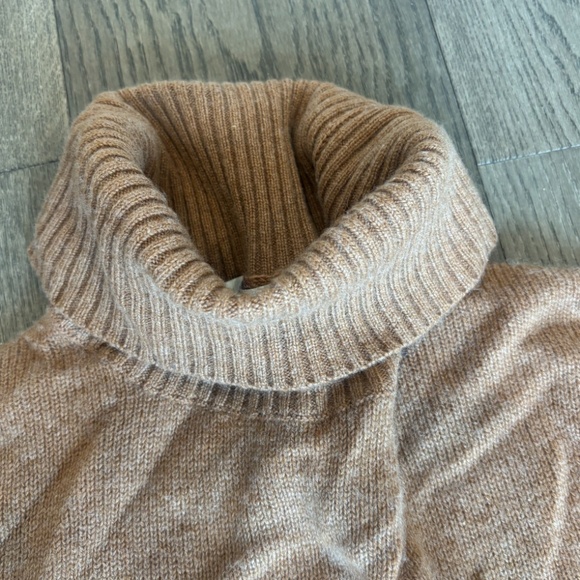 NAKED CASHMERE-100% Cashmere Turtleneck Sweater (Size Small) - Picture 5 of 8